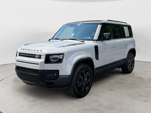 2026 LAND ROVER Defender