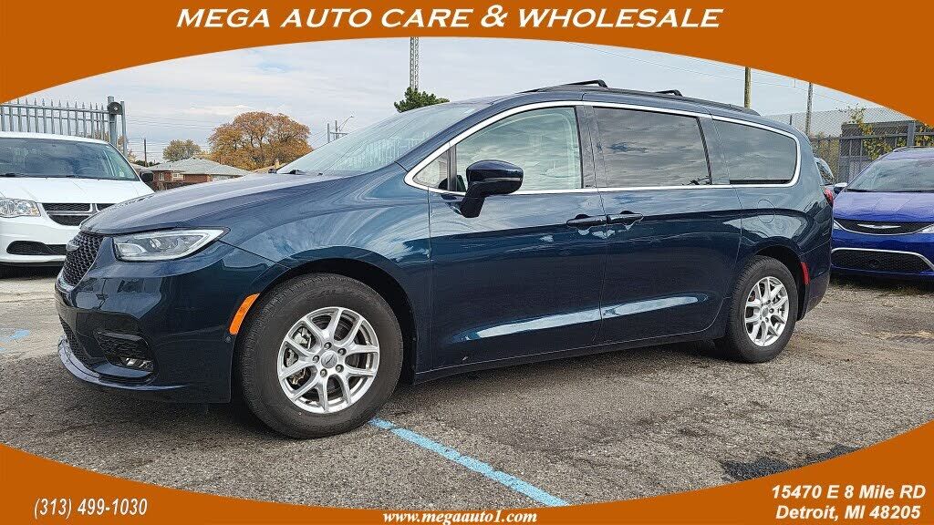 2022 CHRYSLER Pacifica