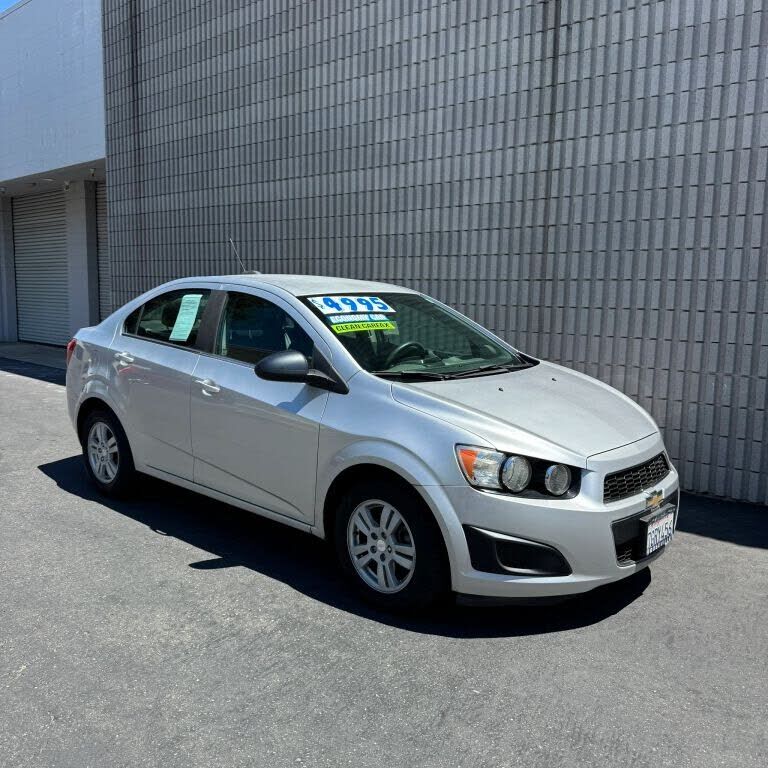 2015 CHEVROLET Sonic