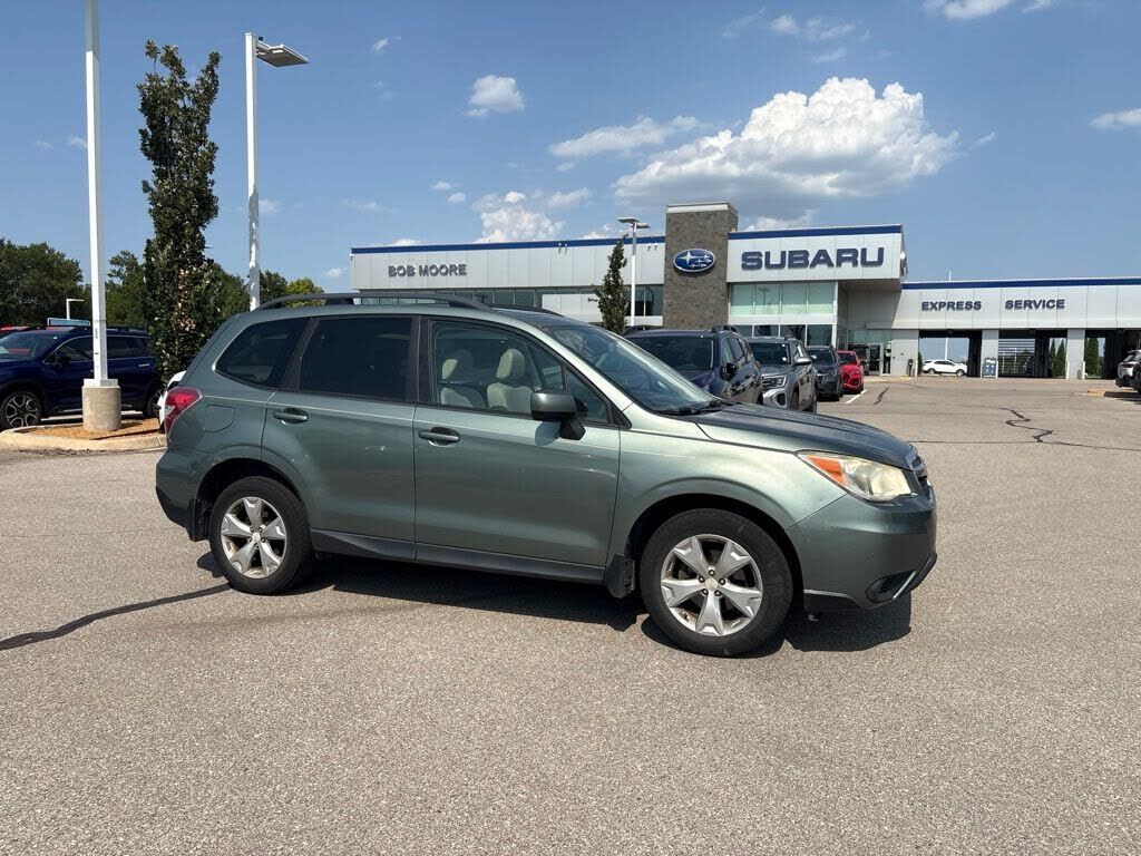 2015 SUBARU Forester