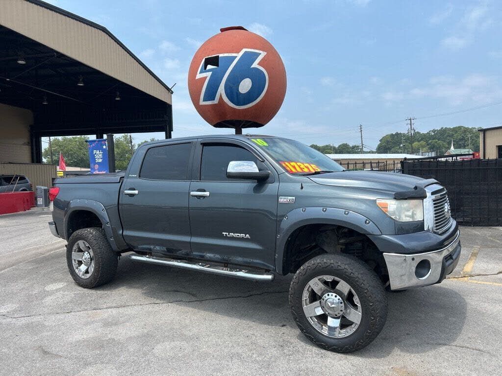 2010 TOYOTA Tundra