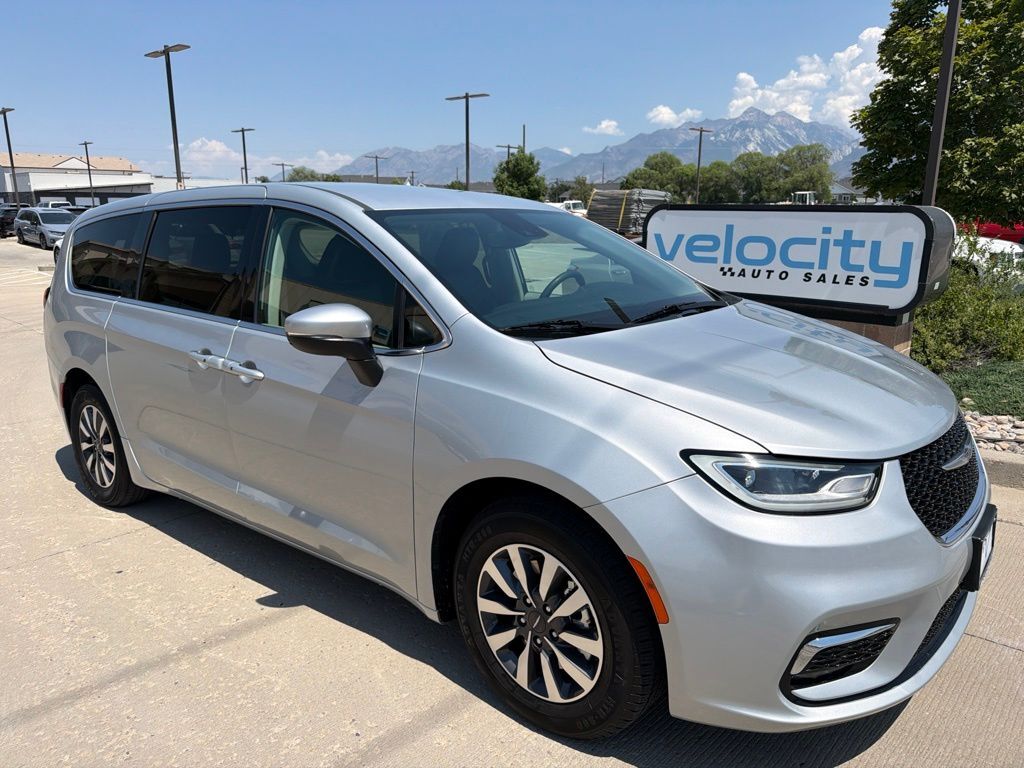 2023 CHRYSLER Pacifica