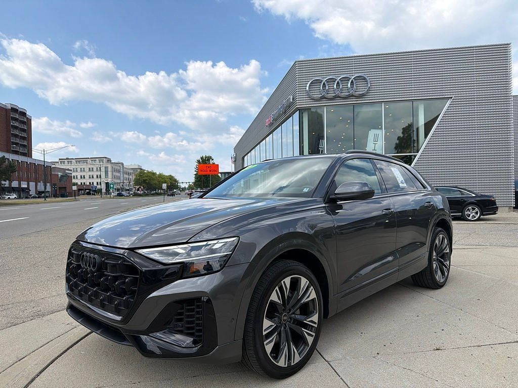 2024 AUDI Q8