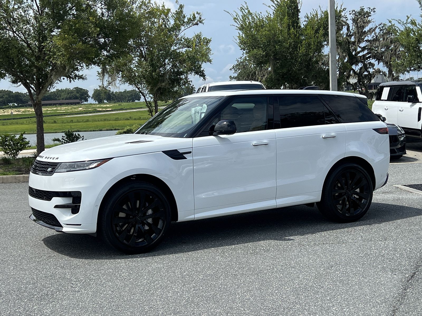 2026 LAND ROVER Range Rover Sport