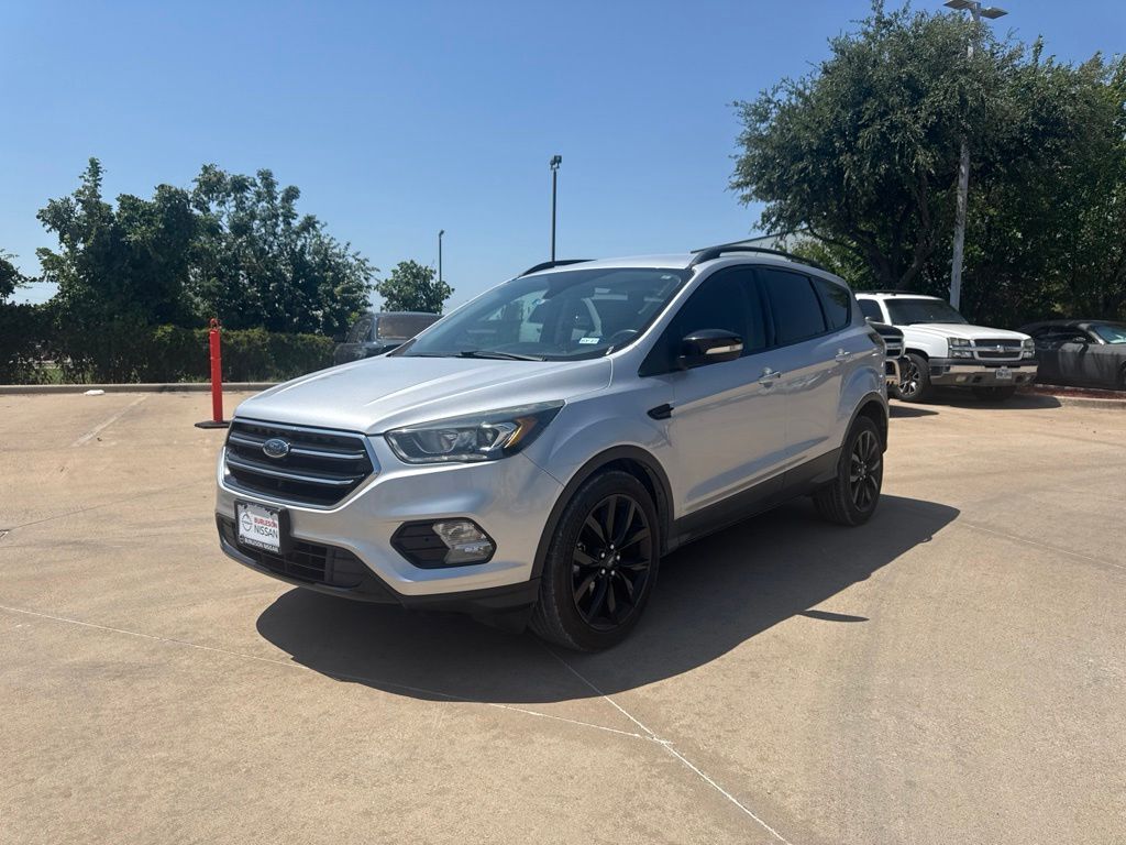 2017 FORD Escape
