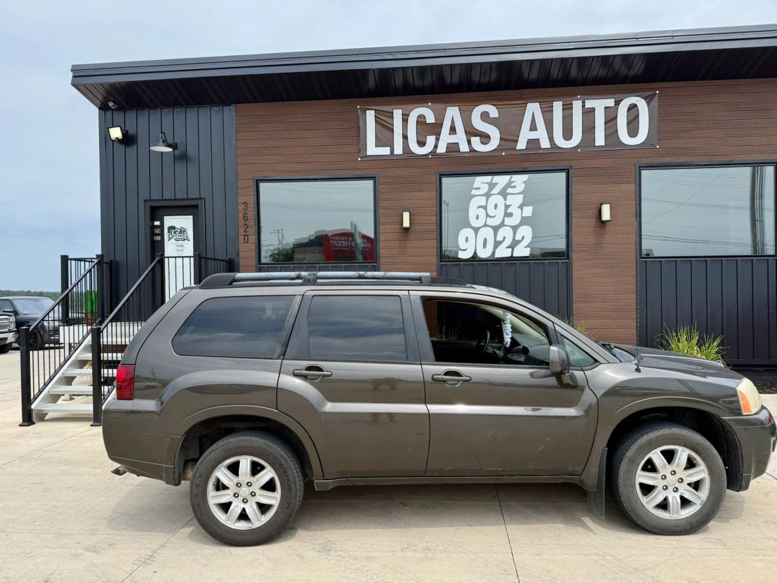 2011 MITSUBISHI Endeavor
