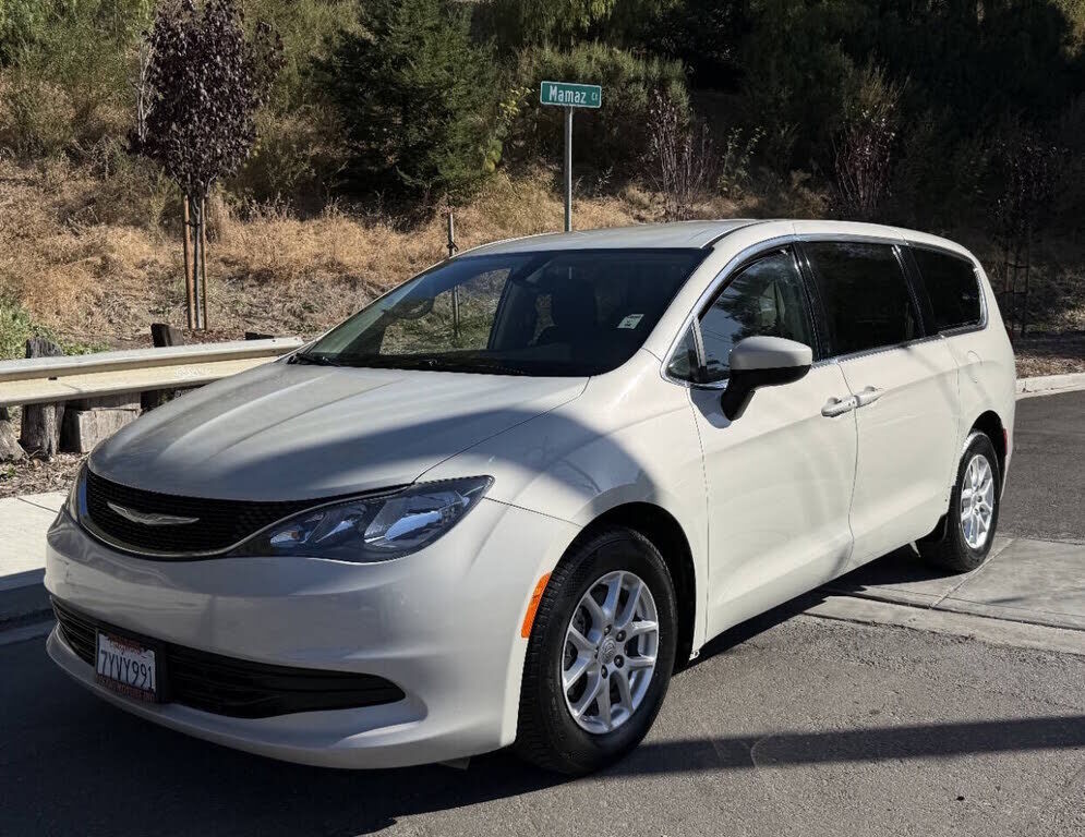 2017 CHRYSLER Pacifica
