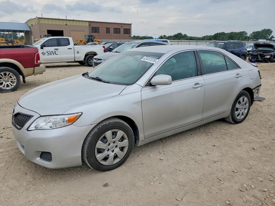 2010 TOYOTA Camry