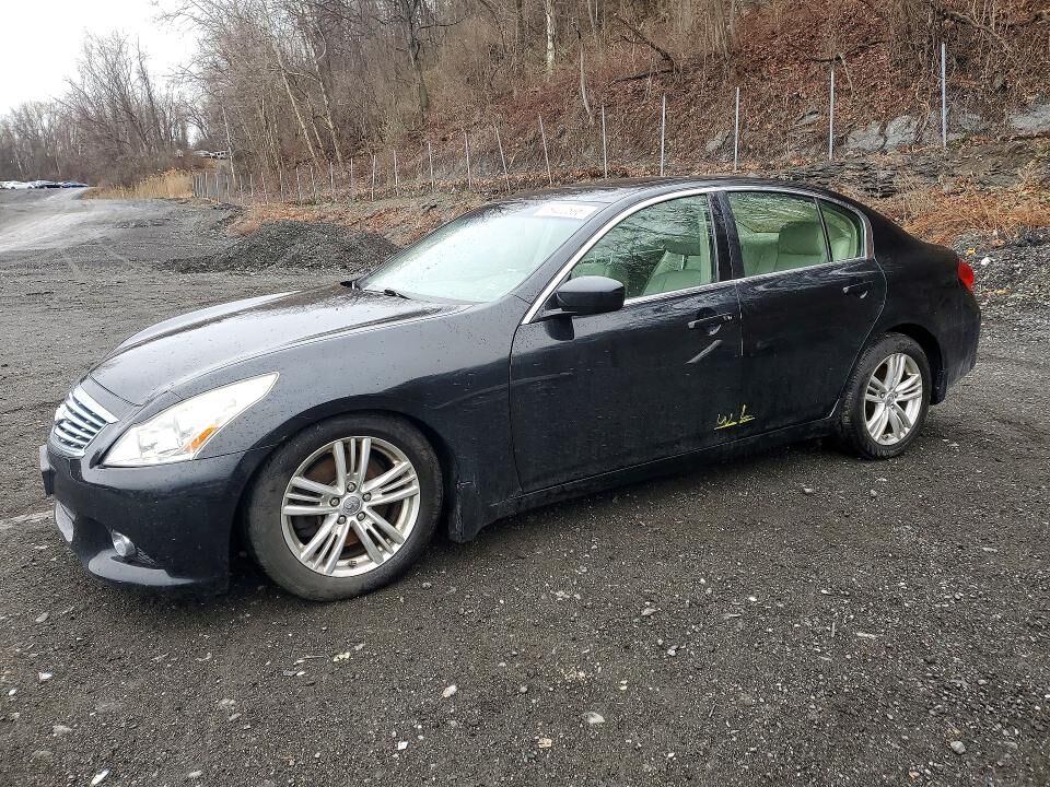 2013 INFINITI G37