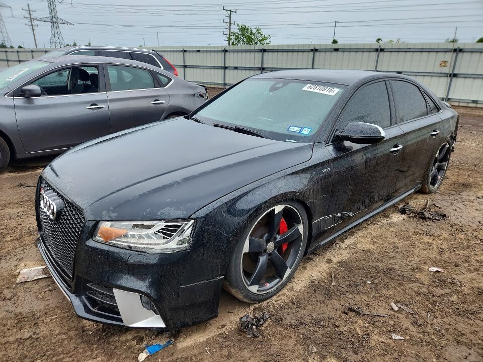 2015 AUDI S8