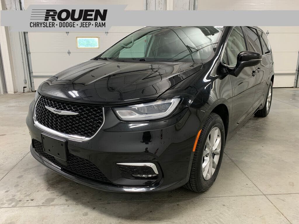 2023 CHRYSLER Pacifica