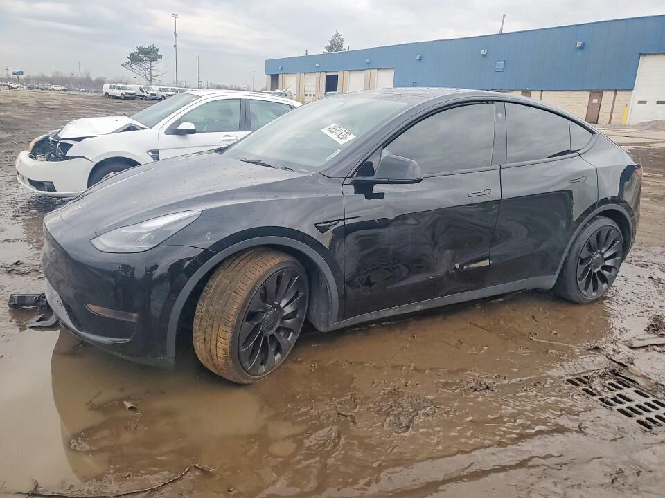 2022 TESLA Model Y