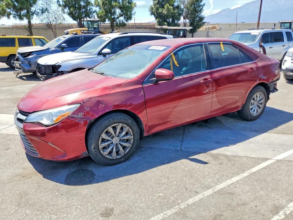 2015 TOYOTA Camry