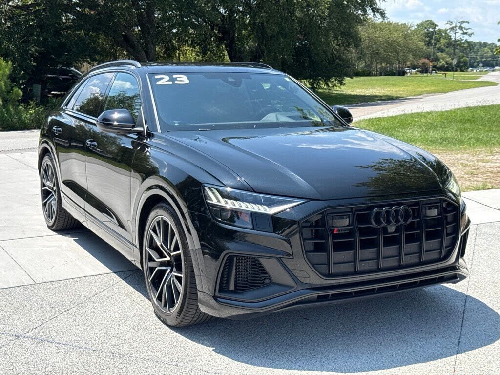 2023 AUDI SQ8