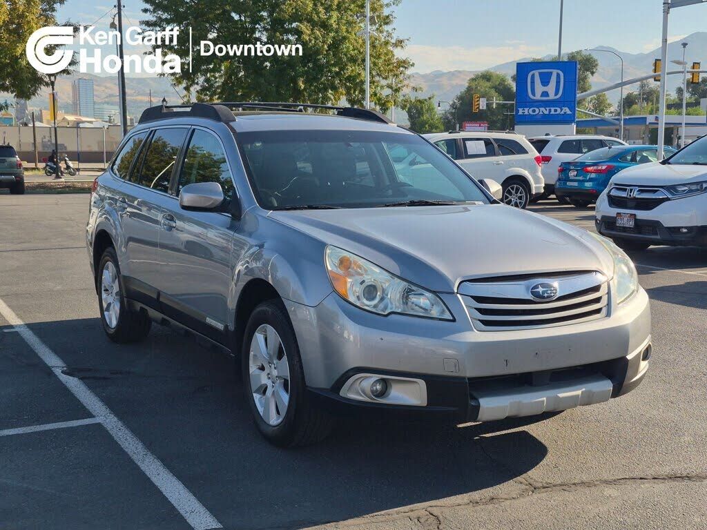 2011 SUBARU Outback
