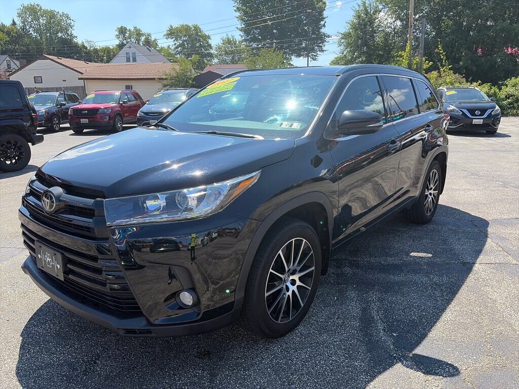 2017 TOYOTA Highlander