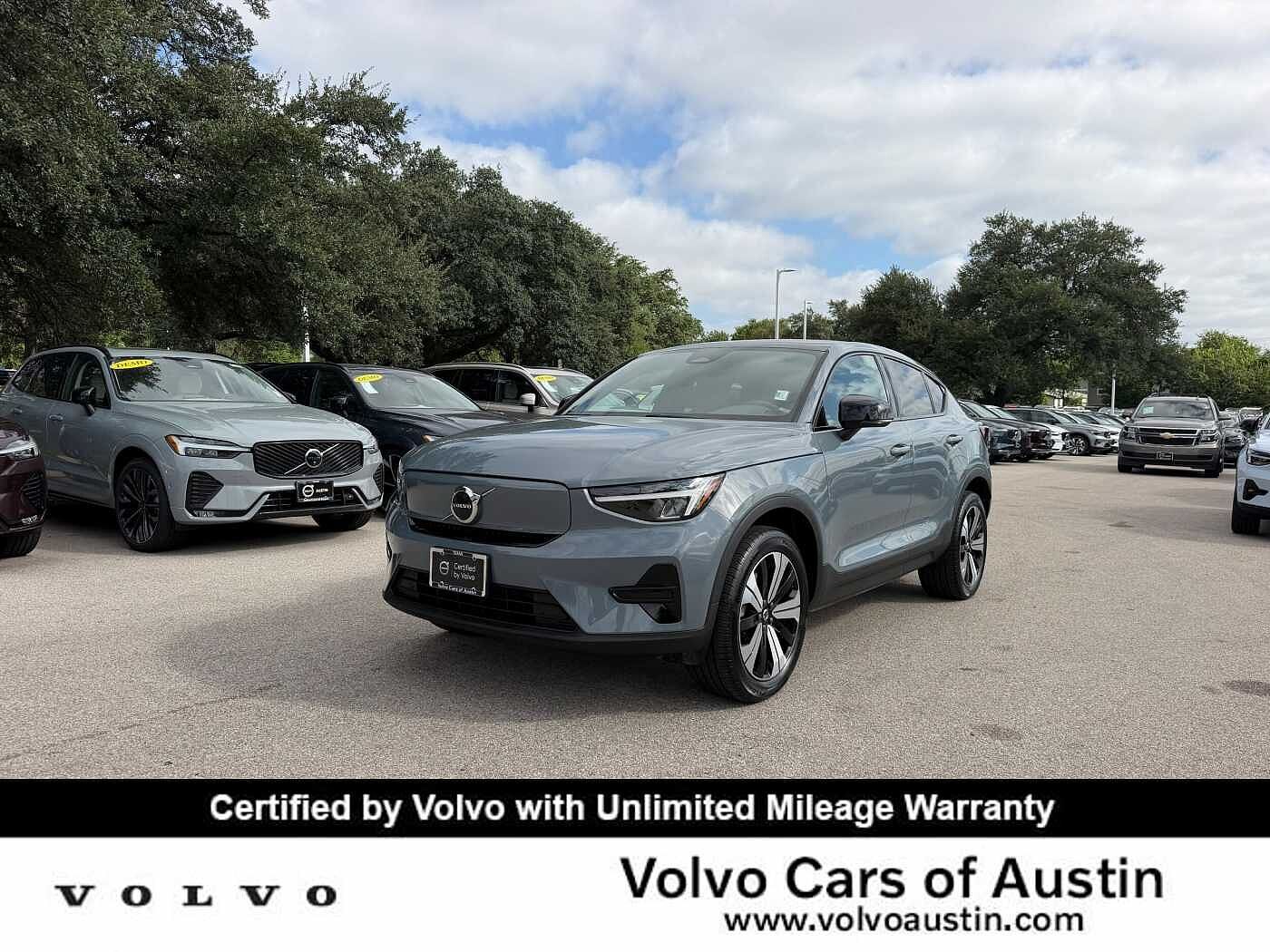 2023 VOLVO C40