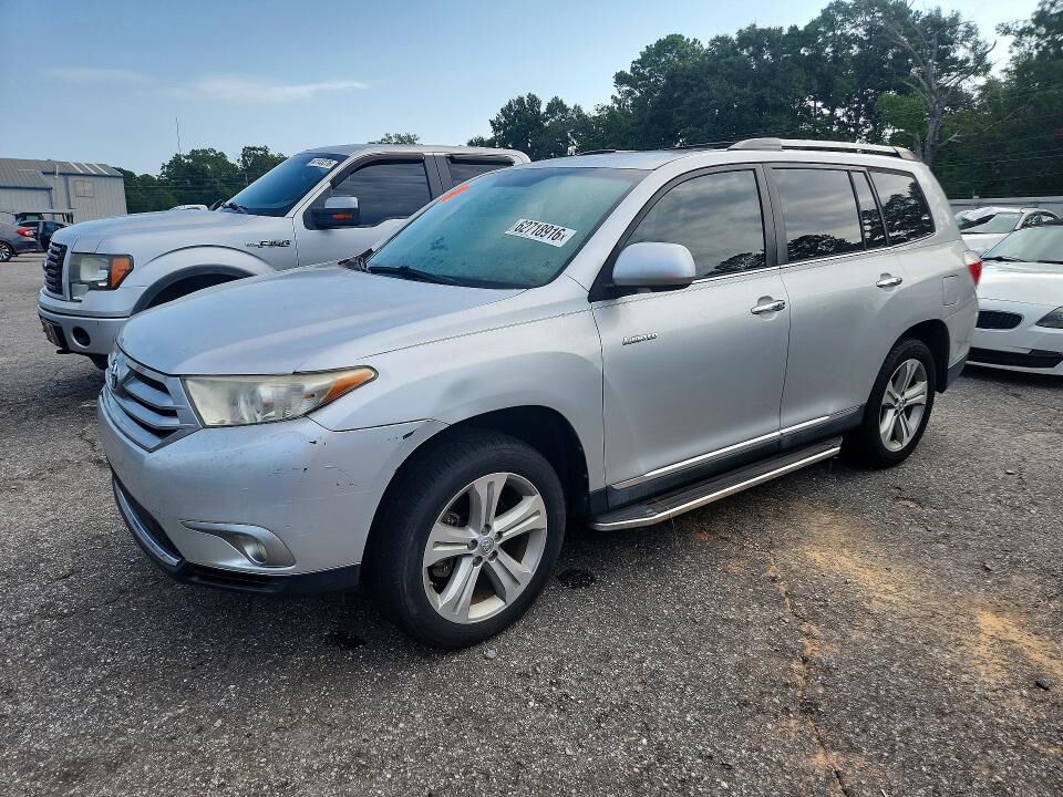2013 TOYOTA Highlander