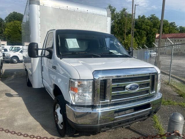 2018 FORD E-350