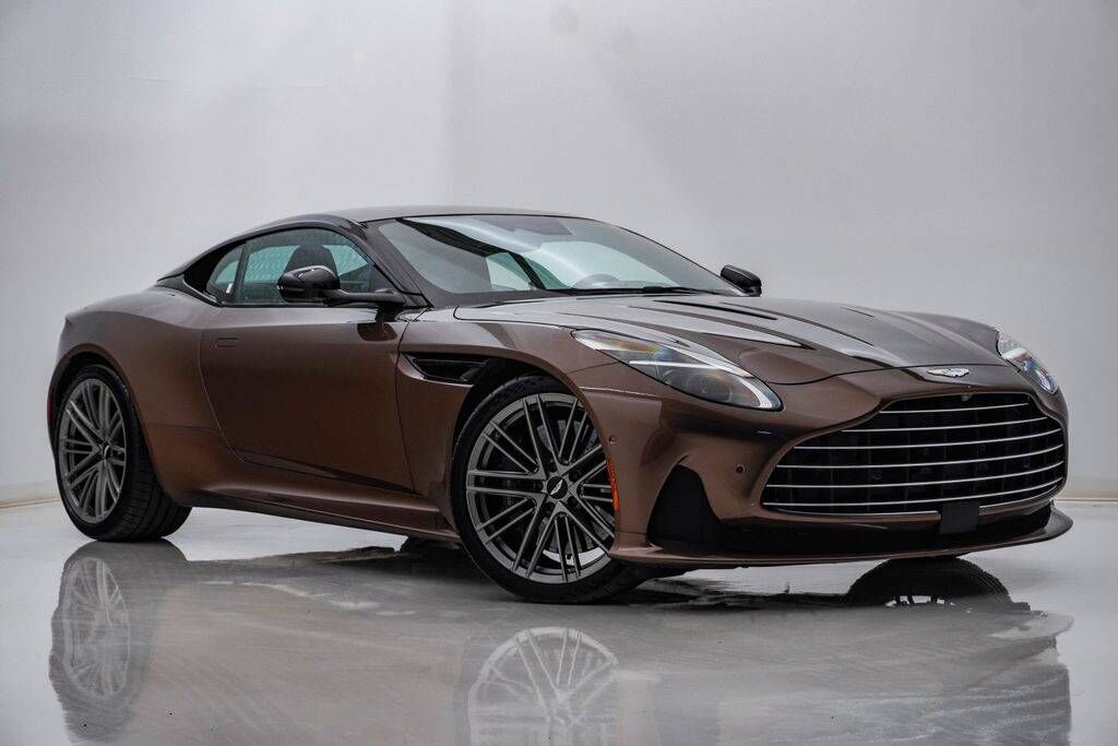 2024 ASTON MARTIN DB12