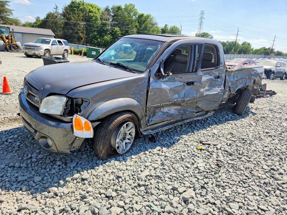 2004 TOYOTA Tundra