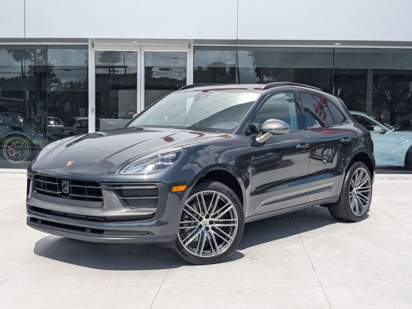 2025 PORSCHE Macan