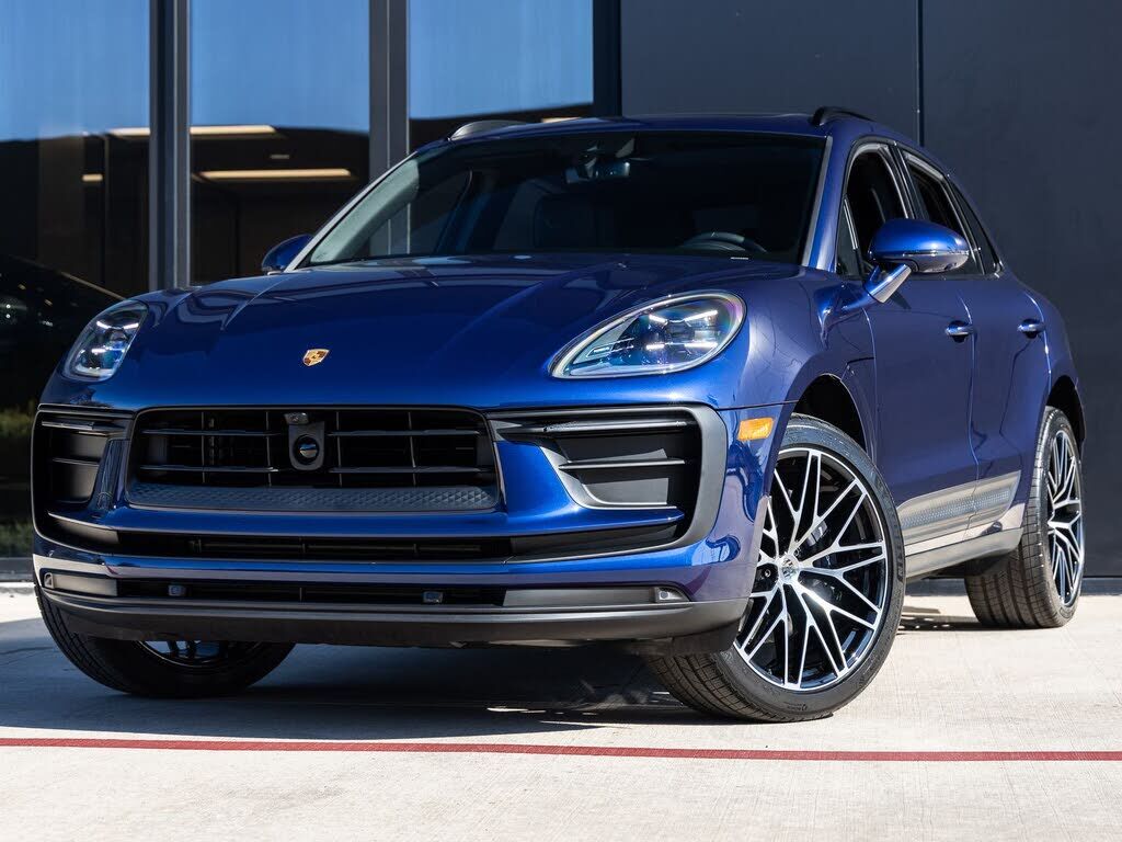 2026 PORSCHE Macan