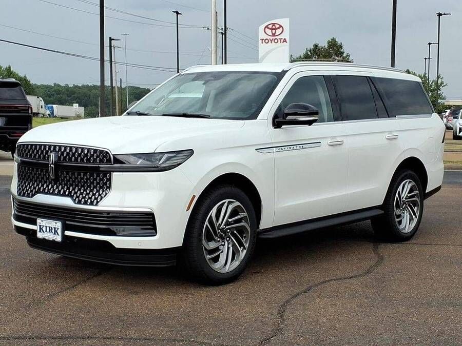 2027 LINCOLN Navigator
