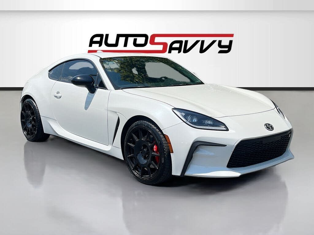 2025 TOYOTA GR86