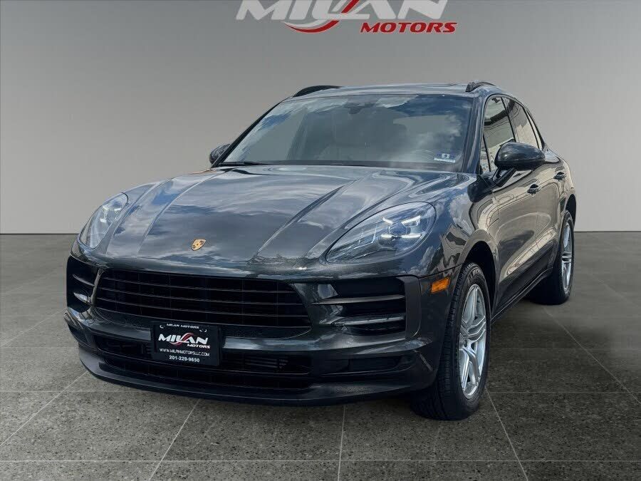 2019 PORSCHE Macan