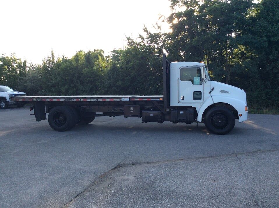 2007 KENWORTH T300