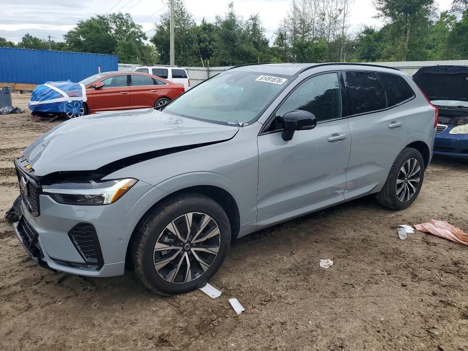 2025 VOLVO XC60