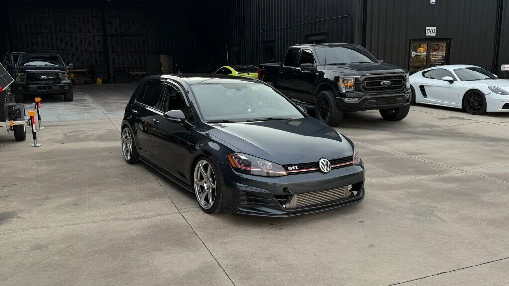 2018 VOLKSWAGEN Golf GTI