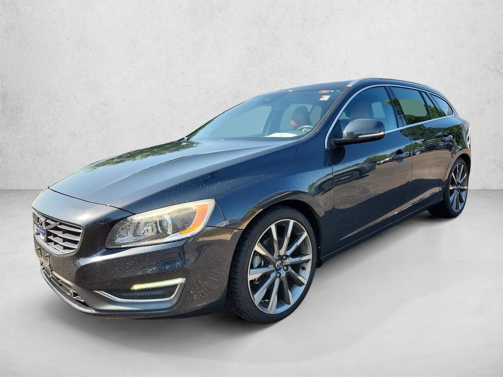 2015 VOLVO V60