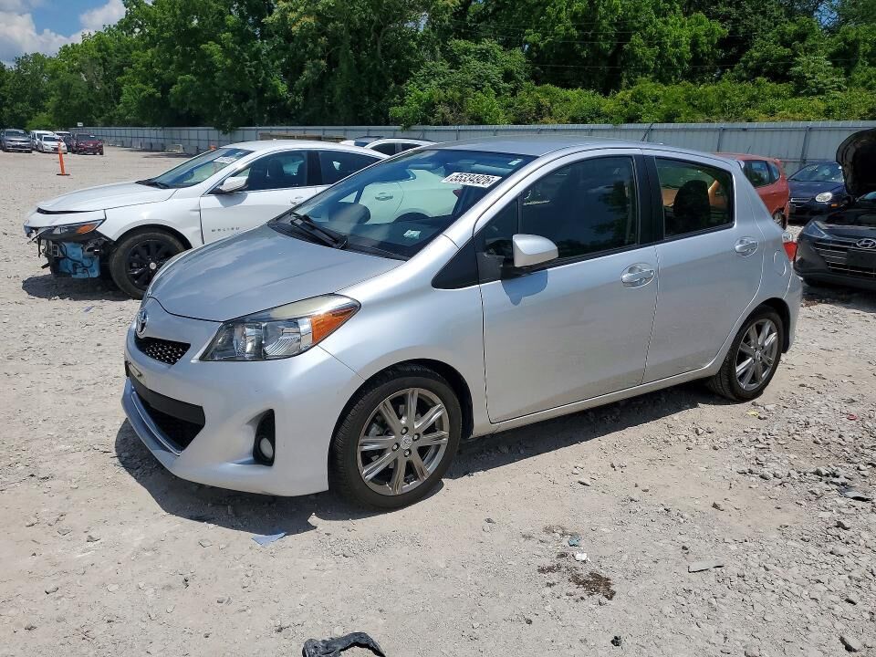 2014 TOYOTA Yaris