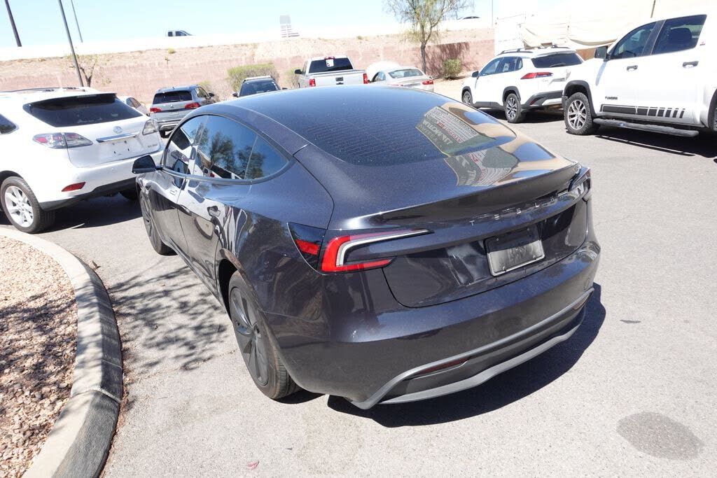 2025 TESLA Model 3