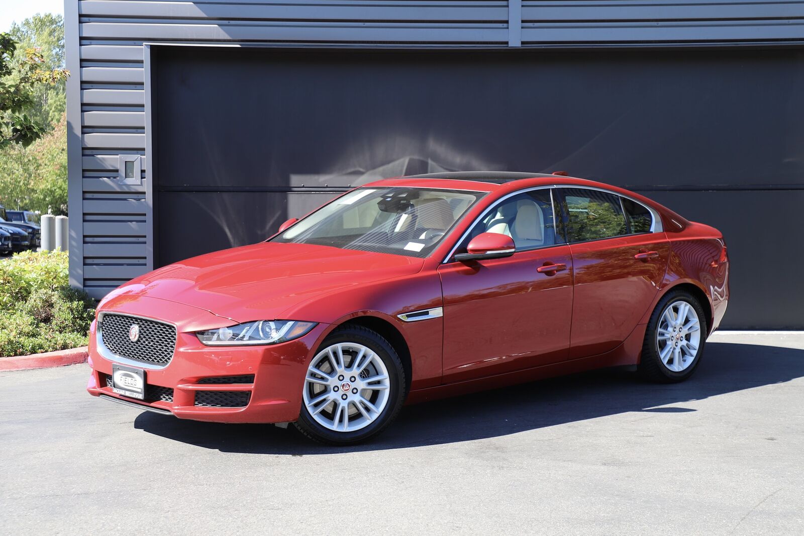 2017 JAGUAR XE