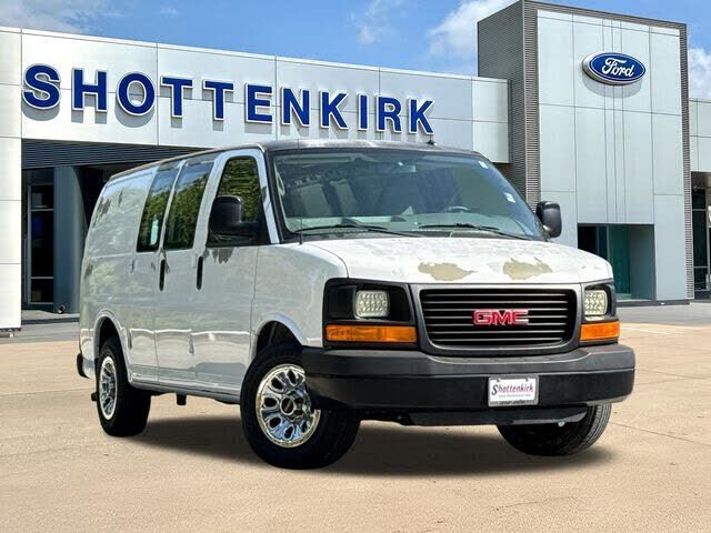 2011 GMC Savana