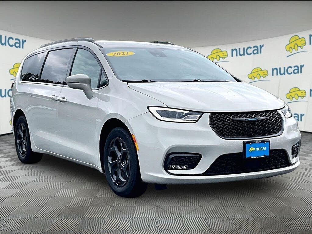 2021 CHRYSLER Pacifica
