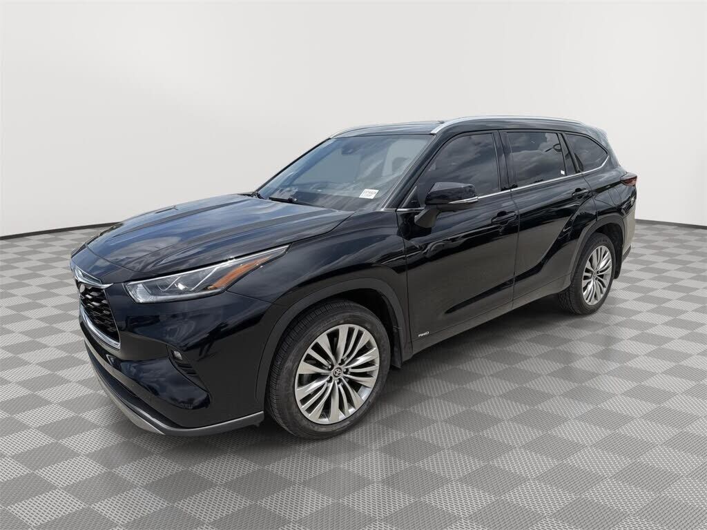 2025 TOYOTA Highlander