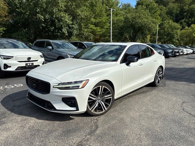 2019 VOLVO S60