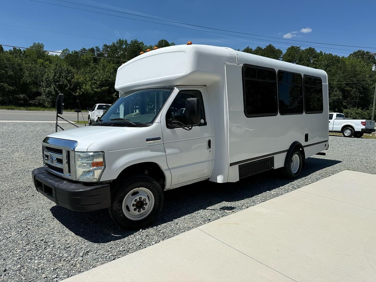 2008 FORD E-450