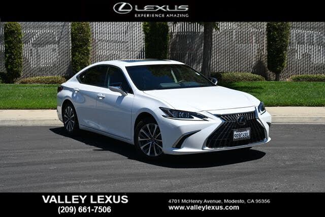 2025 LEXUS ES
