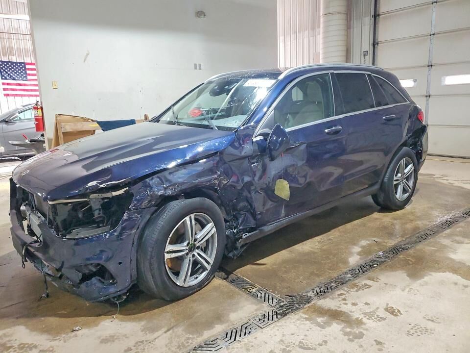 2021 MERCEDES-BENZ GLC-Class
