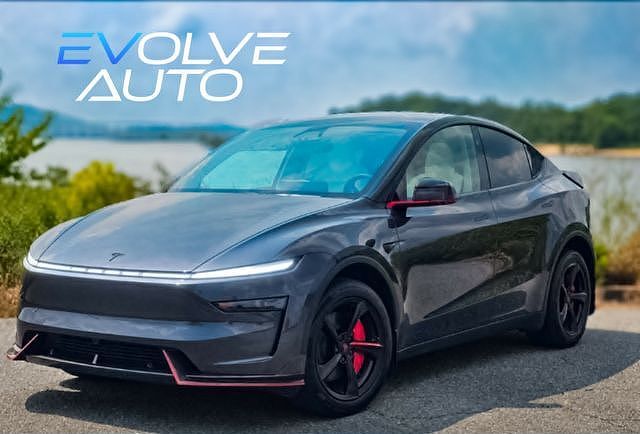 2026 TESLA Model Y