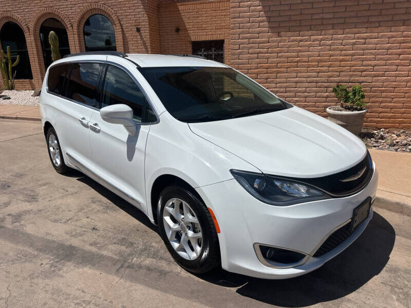 2017 CHRYSLER Pacifica