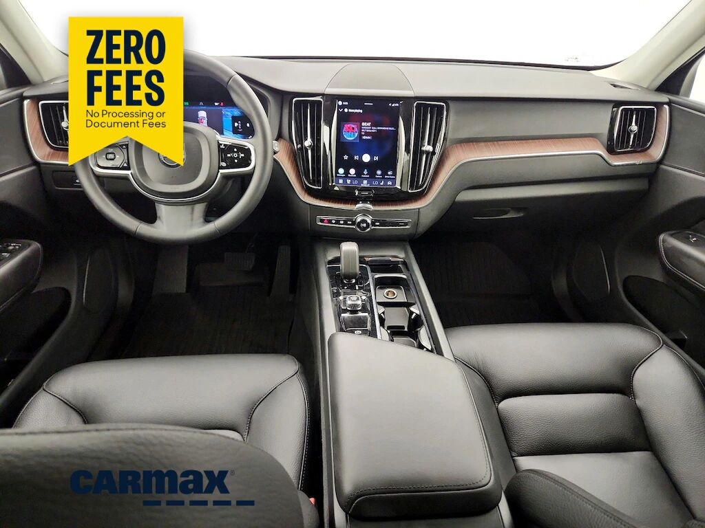 2023 VOLVO XC60