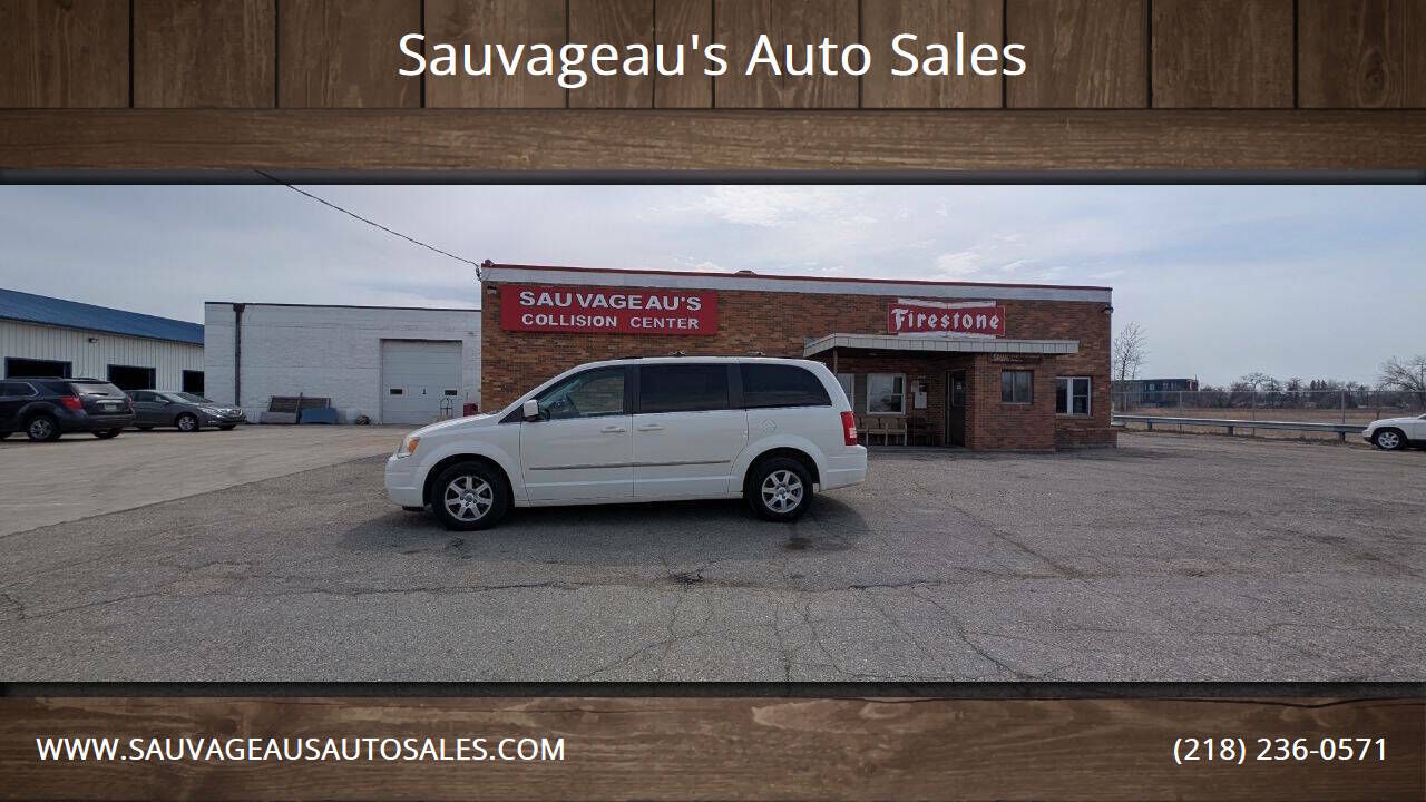 2010 CHRYSLER Town and Country