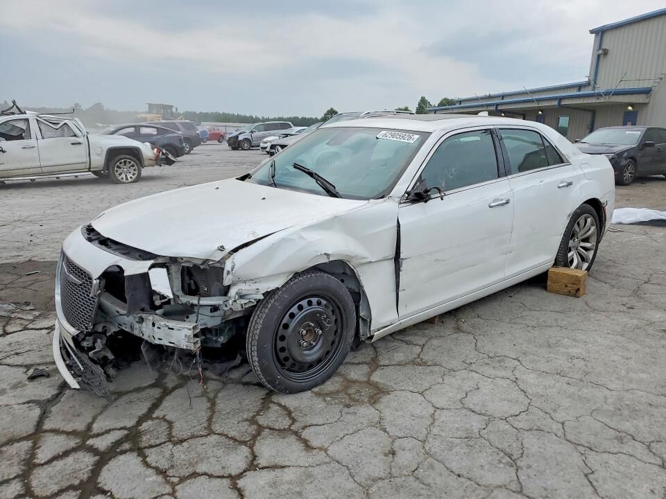 2019 CHRYSLER 300
