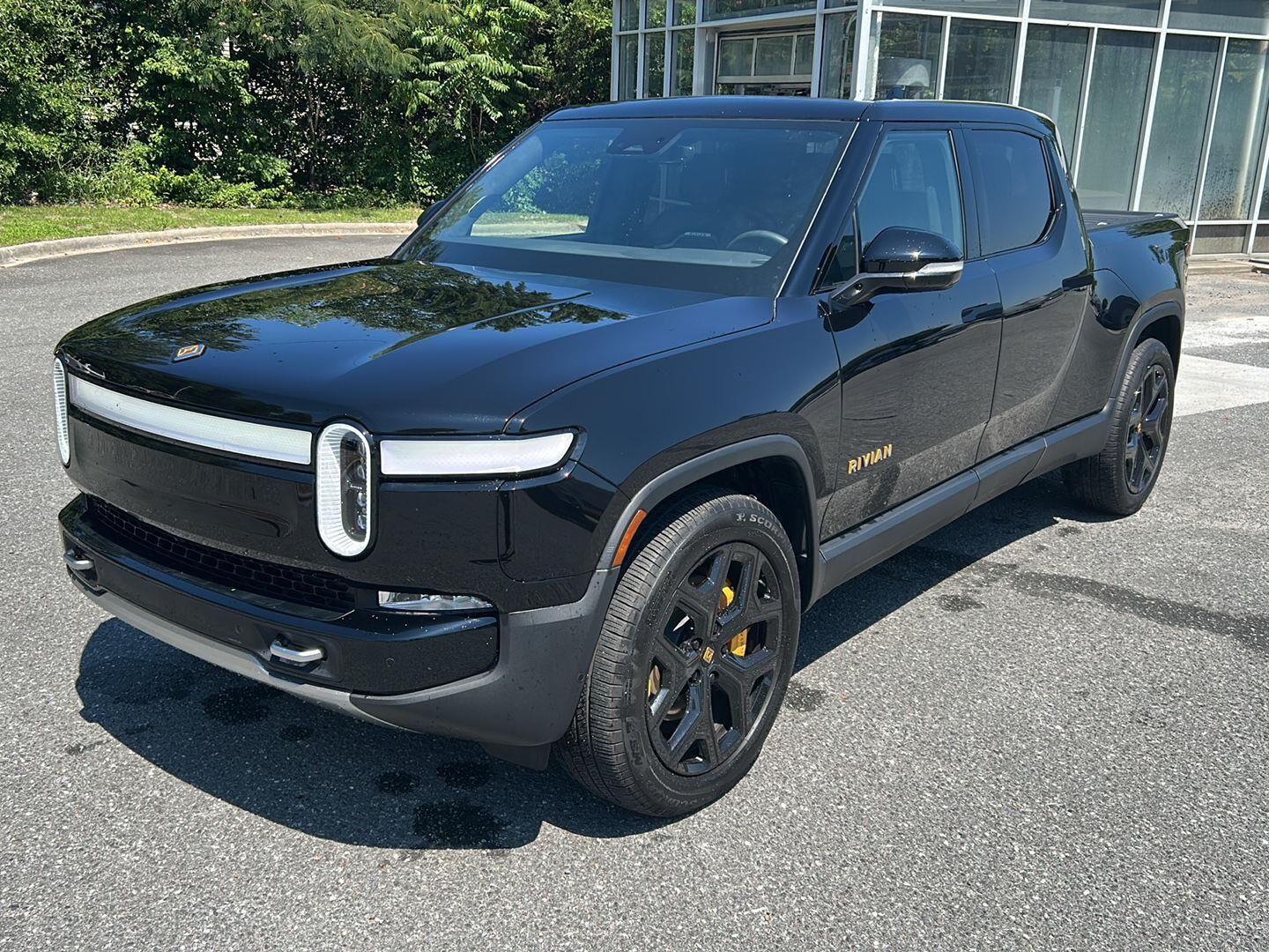 2024 RIVIAN R1T